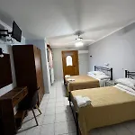 شقة Nikos And