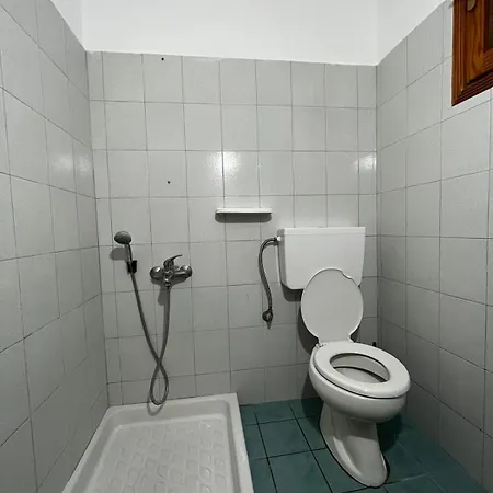 Nikos And Appartement *